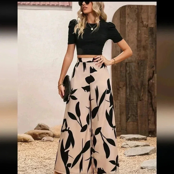 Women Summer Black Knitted Top And Floral Wide Leg Pants 2pcs Set - Picture 1 of 6